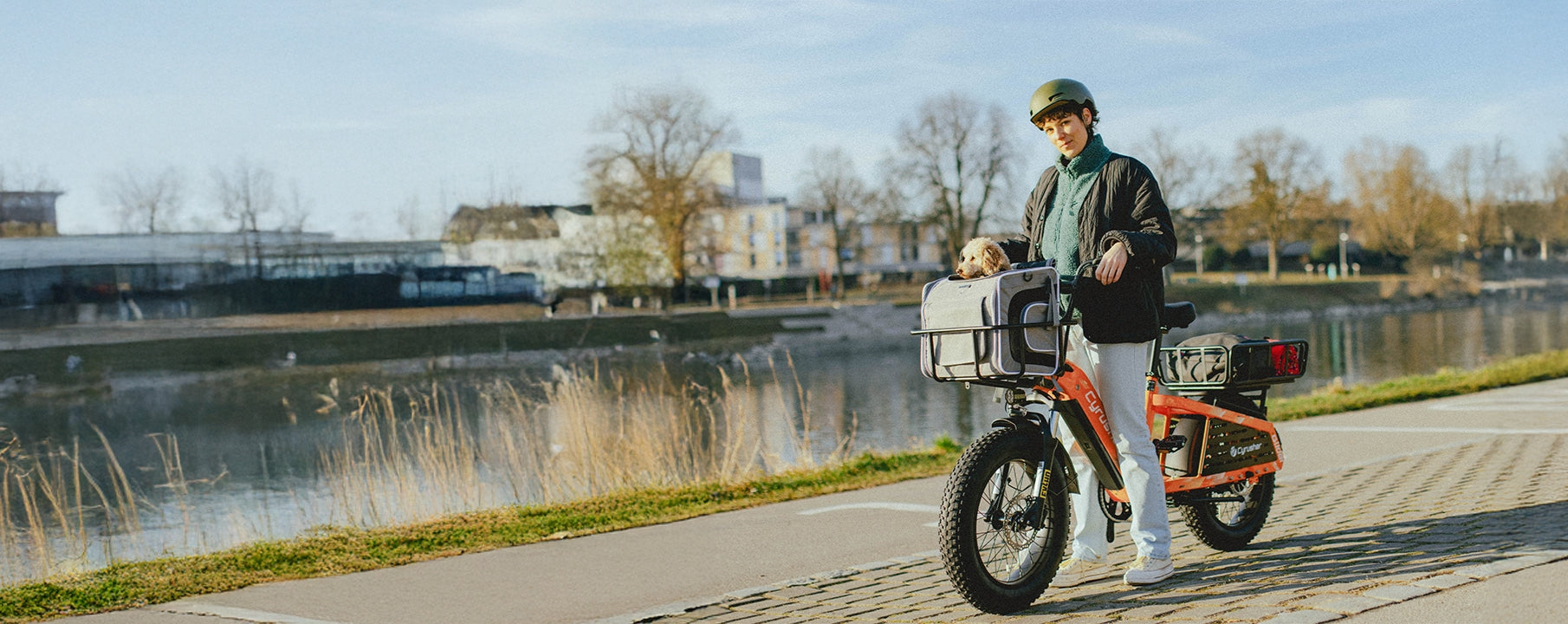 Montar con tu amigo peludo.