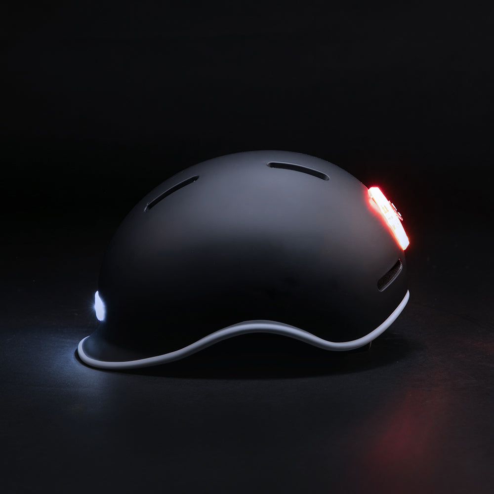 Casco elegante con luz